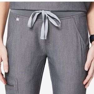Zamora Gray/characol figs jogger scrubs